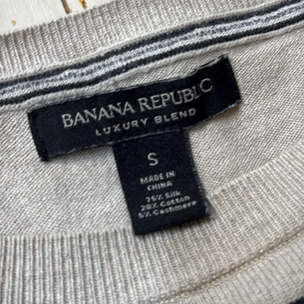 Banana Republic Luxury Blend Men’s Crewneck Sweater | Size Small